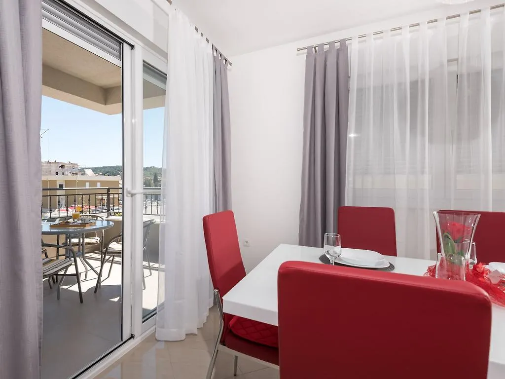 Apartment Bingo Trogir 0*,